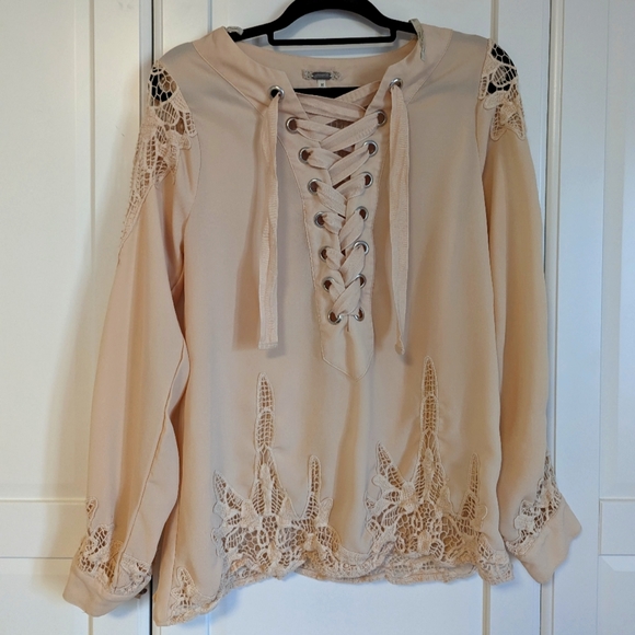 Gimmicks Boho Lace-up Shirt - Picture 1 of 7